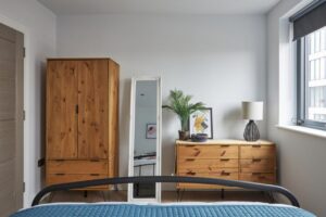 Short Let Accommodation Harrow- Kings Oak House Apartments | Urban Stay