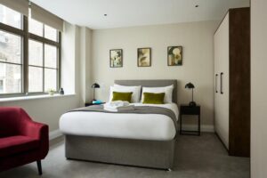 Book Serviced Accommodation Near Chancery Lane Today! Stay in the heart of Central London near Tourist Sights, The Strand and Somerset House! Urban Stay