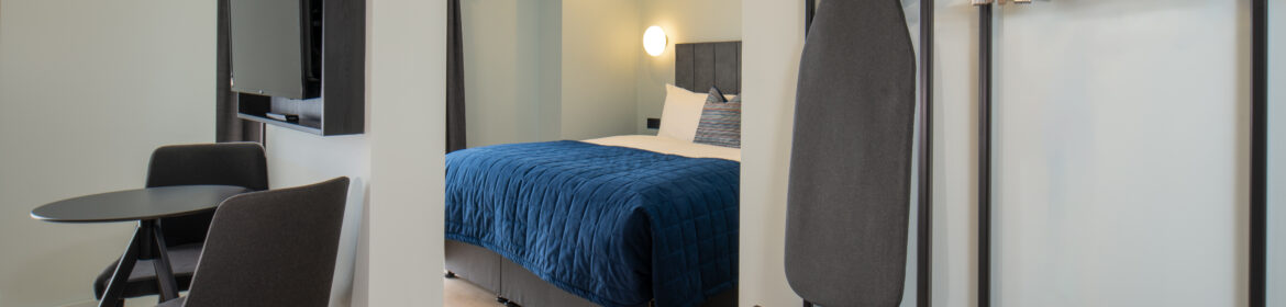 Discover serviced accommodation in Birmingham with all bills included, flexible tenancies, and weekly cleaning. Enjoy super high-speed internet, a convenient onsite store, Chrome Cast TV, and a pet-friendly environment. Amenities and linen are provided, along with luggage lockers and co-working space for your convenience. Book Now!
