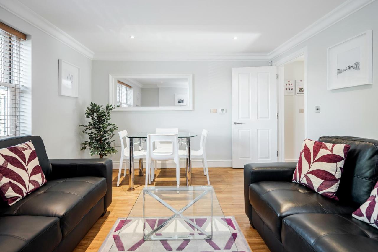 Esher Serviced Apartments | Book with Urban Stay to have all bills Included and the Best Rates | Offer free WIFI, maid service and more! BOOK NOW!